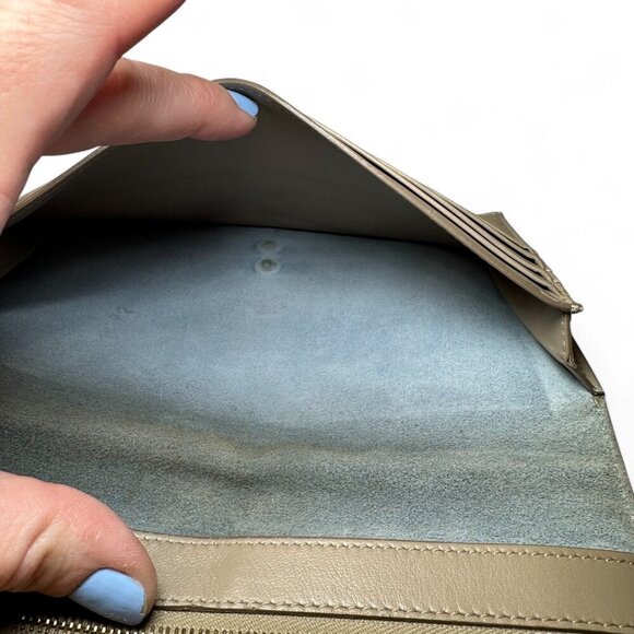 CELINE Grained Calfskin Large Multifunction Bi-Fold Wallet - Picture 9 of 16